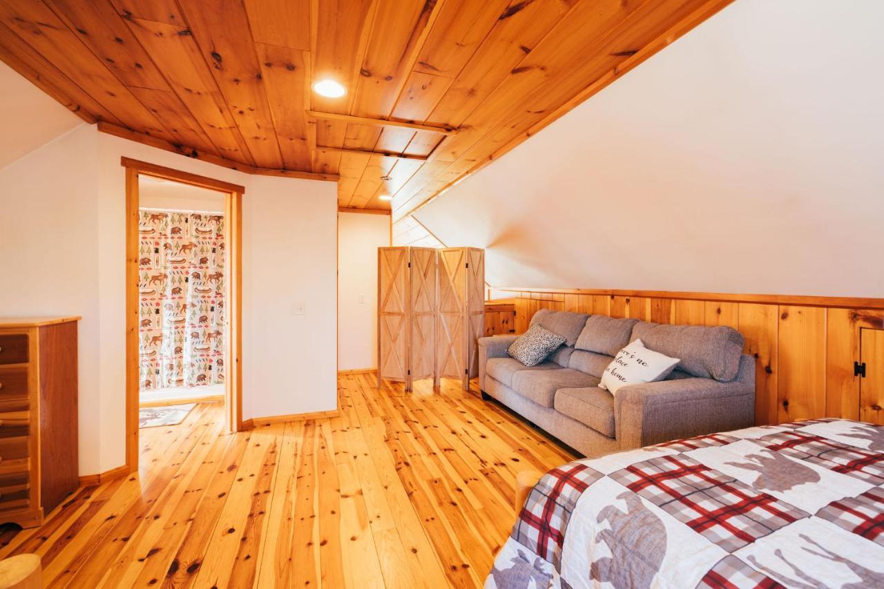 Ski Chalet W-Hot Tub, Only 3 Min To Sunday River Ski Lifts! Bethel Bagian luar foto