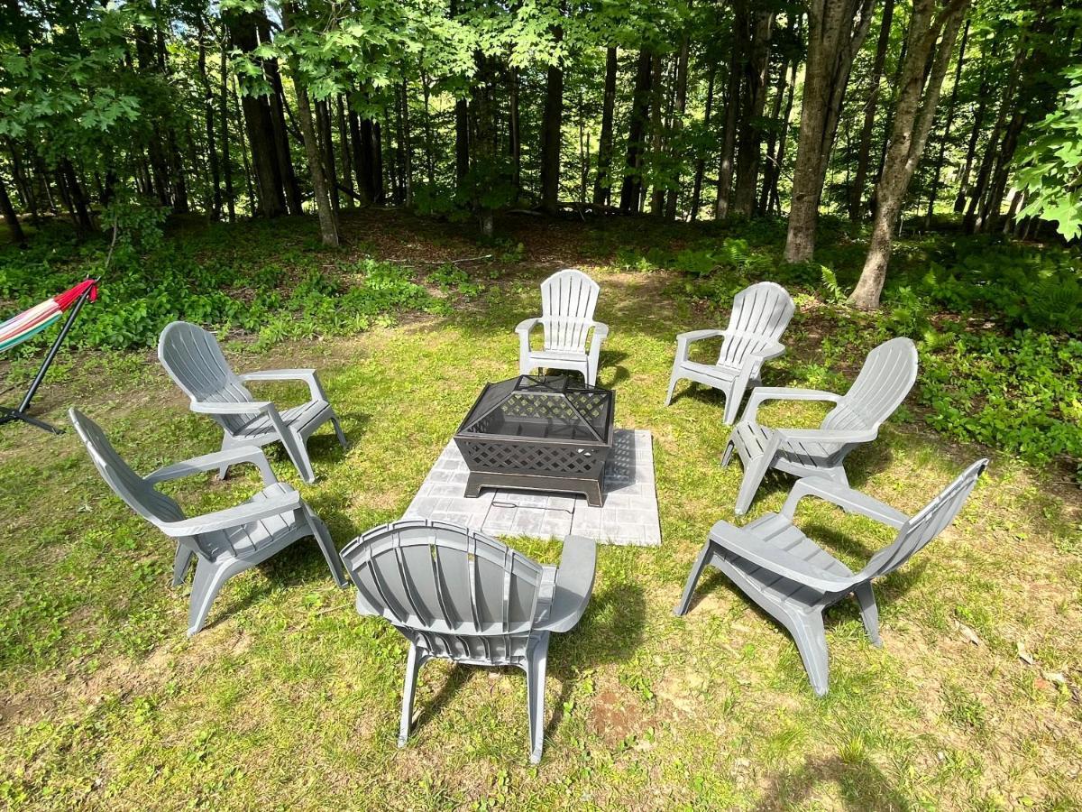 Ski Chalet W-Hot Tub, Only 3 Min To Sunday River Ski Lifts! Bethel Bagian luar foto