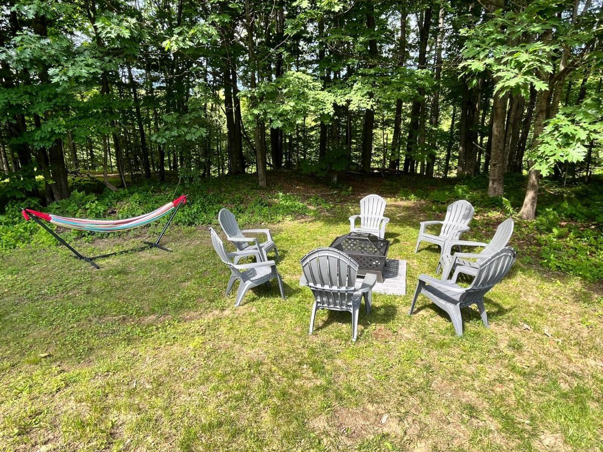 Ski Chalet W-Hot Tub, Only 3 Min To Sunday River Ski Lifts! Bethel Bagian luar foto